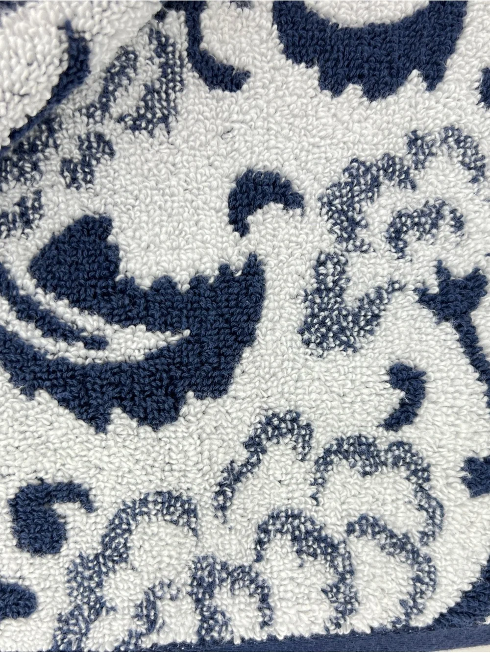 Common Thread Bath Towels Navy Blue White Floral Soft Zero Twist Cotton 2 Pc NEW
